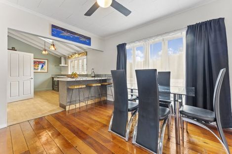 Photo of property in 1 Oriel Place, Levin, 5510