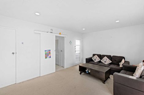 Photo of property in 5/3204 Great North Road, New Lynn, Auckland, 0600