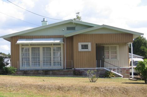 Photo of property in 10 Nikau Street, New Lynn, Auckland, 0600