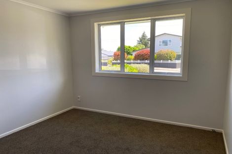 Photo of property in 12 Poplar Grove, Ebdentown, Upper Hutt, 5018