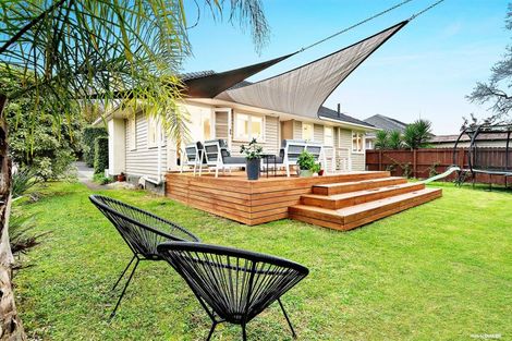 Photo of property in 82 Kervil Avenue, Te Atatu Peninsula, Auckland, 0610