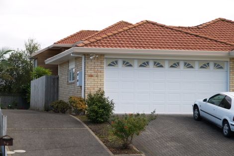 Photo of property in 1/9 Faldo Drive, Golflands, Auckland, 2013