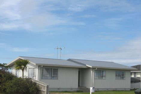 Photo of property in 41 Lee Street, Castlecliff, Whanganui, 4501
