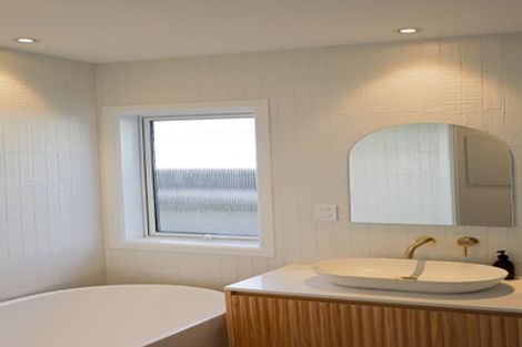 Photo of property in 1/27 Motuora Road, Manly, Whangaparaoa, 0930