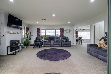 Photo of property in 2 Masefield Terrace, Kelvin Grove, Palmerston North, 4414