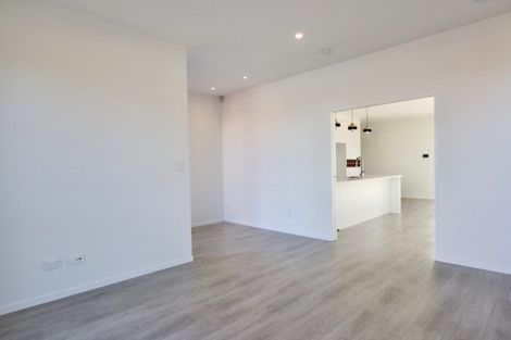 Photo of property in 6 Fjord Way, Karaka, Papakura, 2113