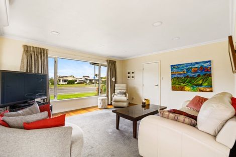 Photo of property in 343 Kennedy Road, Pirimai, Napier, 4112