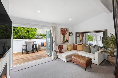 Photo of property in 36 Belt Road, Moturoa, New Plymouth, 4310