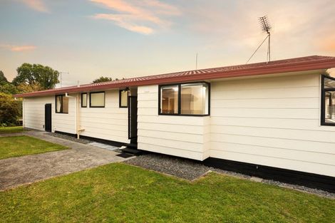 Photo of property in 5 Rigter Place, Enderley, Hamilton, 3214