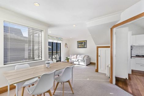 Photo of property in 10 Barton Terrace, Thorndon, Wellington, 6011