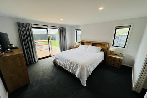 Photo of property in 42b Moeraki Road, Maoribank, Upper Hutt, 5018