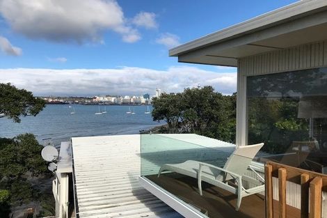 Photo of property in 15/1a Stanley Point Road, Stanley Point, Auckland, 0624