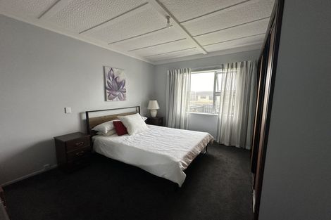 Photo of property in 27 Tukapa Street, Westown, New Plymouth, 4310