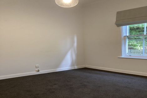 Photo of property in 21 Dorking Road, Brooklyn, Wellington, 6021
