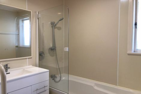 Photo of property in 1 Sarona Avenue, Glen Eden, Auckland, 0602