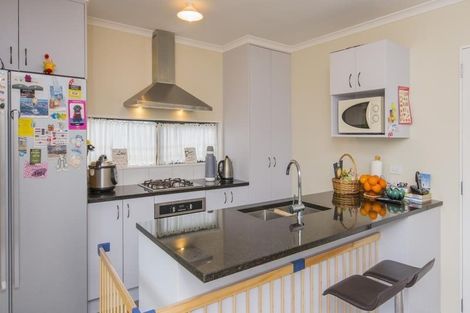 Photo of property in 14 Cresswell Place, Johnsonville, Wellington, 6037