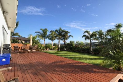 Photo of property in 108 Kittiwake Drive, Schnapper Rock, Auckland, 0632