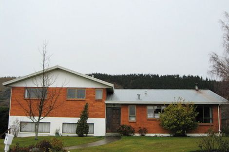 Photo of property in 18 Newcastle Street, Clyde, 9330