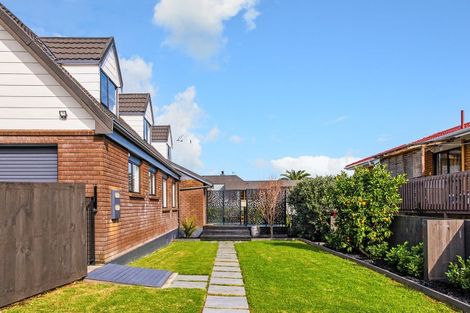 Photo of property in 4 Sophora Place, Totara Heights, Auckland, 2105