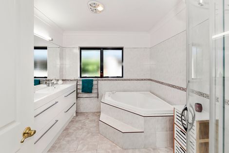 Photo of property in 188 Settlement Road, Papakura, 2110