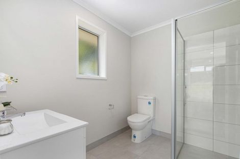 Photo of property in 8 Waituarua Drive, Takanini, 2112