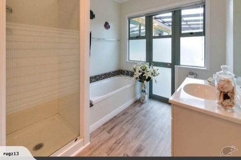 Photo of property in 8a Aotea Road, Glen Eden, Auckland, 0602