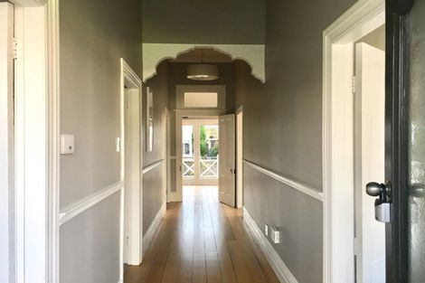 Photo of property in 2 Milton Road, Northcote Point, Auckland, 0627