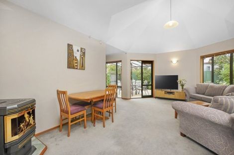 Photo of property in 113 Avonhead Road, Avonhead, Christchurch, 8042