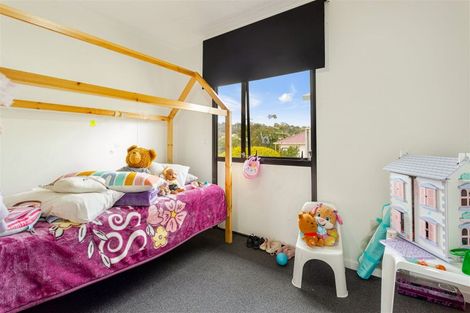 Photo of property in 3 Maywood Crescent, Glen Eden, Auckland, 0602
