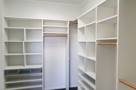 Photo of property in 56 Halberg Street, Glenfield, Auckland, 0629