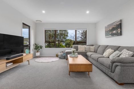 Photo of property in 2/24 Acheron Road, Paremata, Porirua, 5026