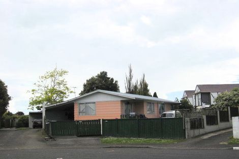 Photo of property in 25 Mon Desir Place, Manurewa, Auckland, 2102