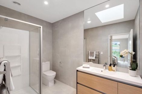 Photo of property in 30 Owen Chapman Drive, Red Beach, 0932