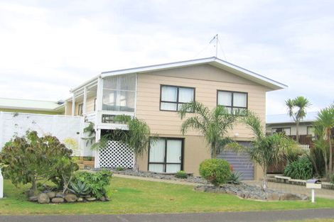 Photo of property in 124a Lorraine Place, Whangamata, 3620