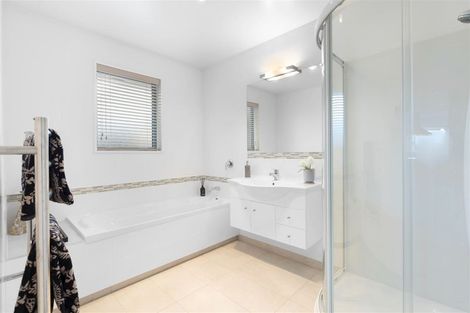 Photo of property in 8 Glen Kerran Close, Broomfield, Christchurch, 8042