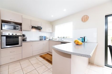 Photo of property in 10 Whitbourne Heights, Manurewa, Auckland, 2105