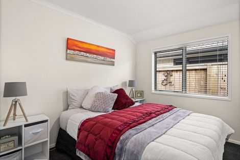 Photo of property in 11 Ponga Place, Papamoa Beach, Papamoa, 3118