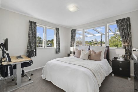 Photo of property in 2 Seine Road, Forrest Hill, Auckland, 0620