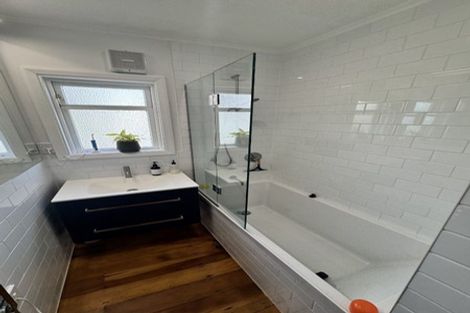 Photo of property in 111 Nevay Road, Miramar, Wellington, 6022