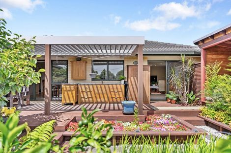 Photo of property in 9 Mohill Place, East Tamaki Heights, Auckland, 2016