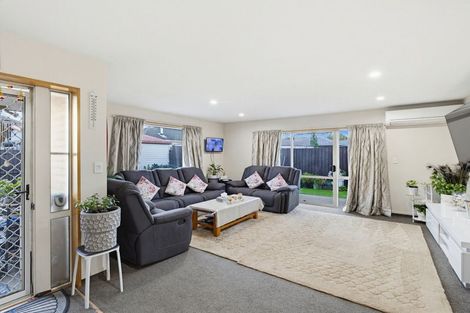 Photo of property in 2/14 Morrison Avenue, Northcote, Christchurch, 8052