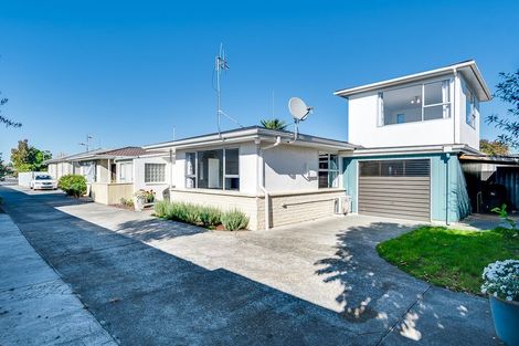 Photo of property in 11 Chester Street, Taradale, Napier, 4112
