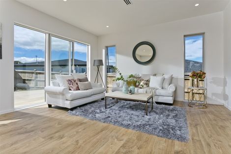 Photo of property in 66 Taikura Avenue, Red Beach, 0932