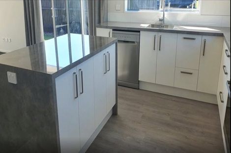 Photo of property in 76 Stationmasters Way, Prebbleton, 7604