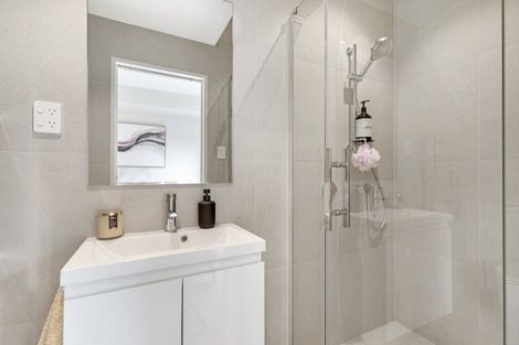 Photo of property in 12 Parenga Lane, Kumeu, 0810