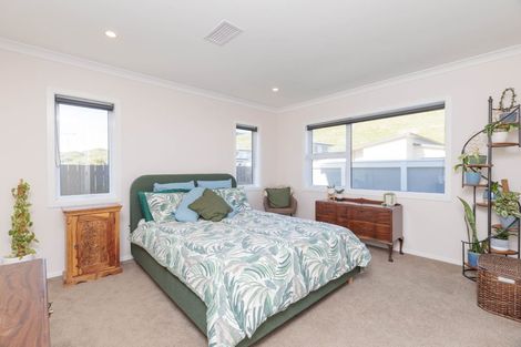 Photo of property in 33 Rochdale Drive, Churton Park, Wellington, 6037