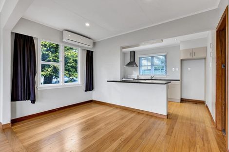 Photo of property in 8 Penrith Street, Westown, New Plymouth, 4310