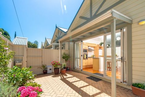 Photo of property in 153f Grant Road, Thorndon, Wellington, 6011