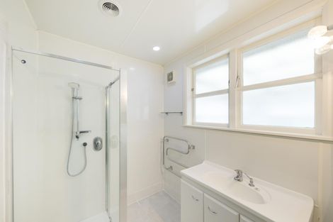 Photo of property in 18 Ronberg Street, Highbury, Palmerston North, 4412