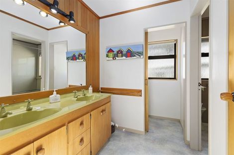 Photo of property in 22 Mercury Way, Whitby, Porirua, 5024